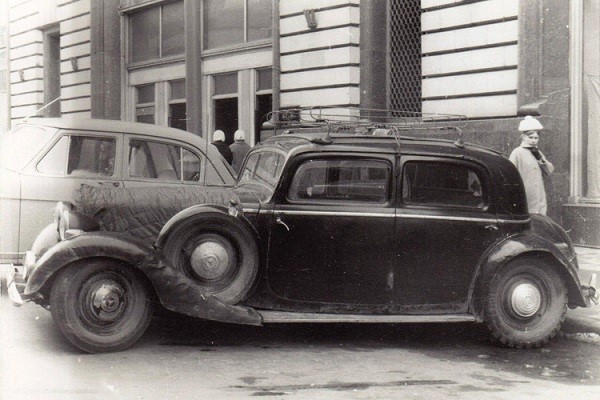 Редкие авто на дорогах советской Москвы