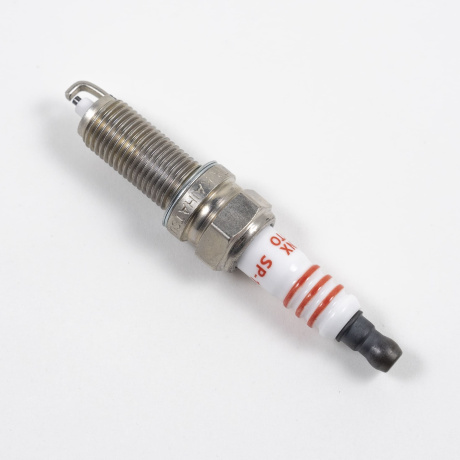 Свеча зажигания 6MCJR10 (Nickel) (LYNXauto)