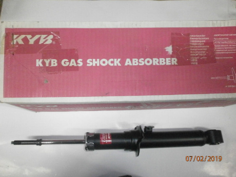 Амортизатор KIA (Kayaba) 341364 "незначительное повреждение упаковки"
