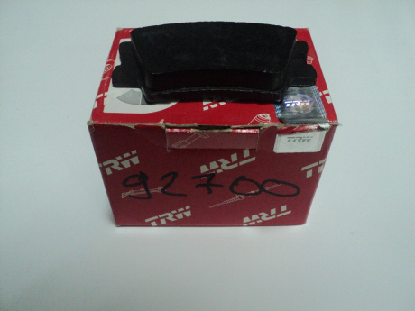 Колодка тормозная TOYOTA CAMRY (V40, V50), RAV4 IV задняя (TRW) GDB3426 (4 шт.) "незначительное повреждение упаковки"